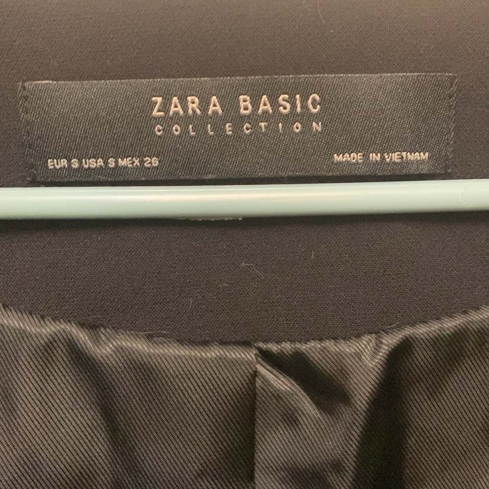 Zara Ruffled Arm Blazer - Picture 4 of 4